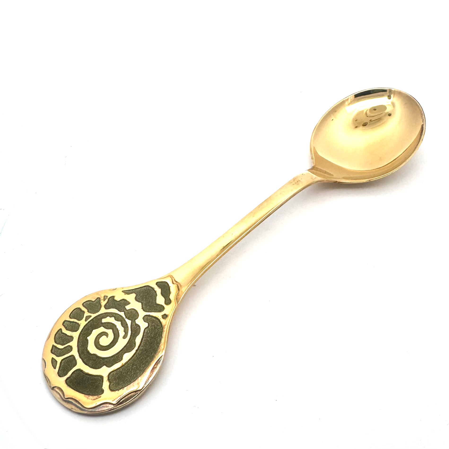 goldenergrosser jahreslöffel von robbe & berking mit emaille motiv ammonit